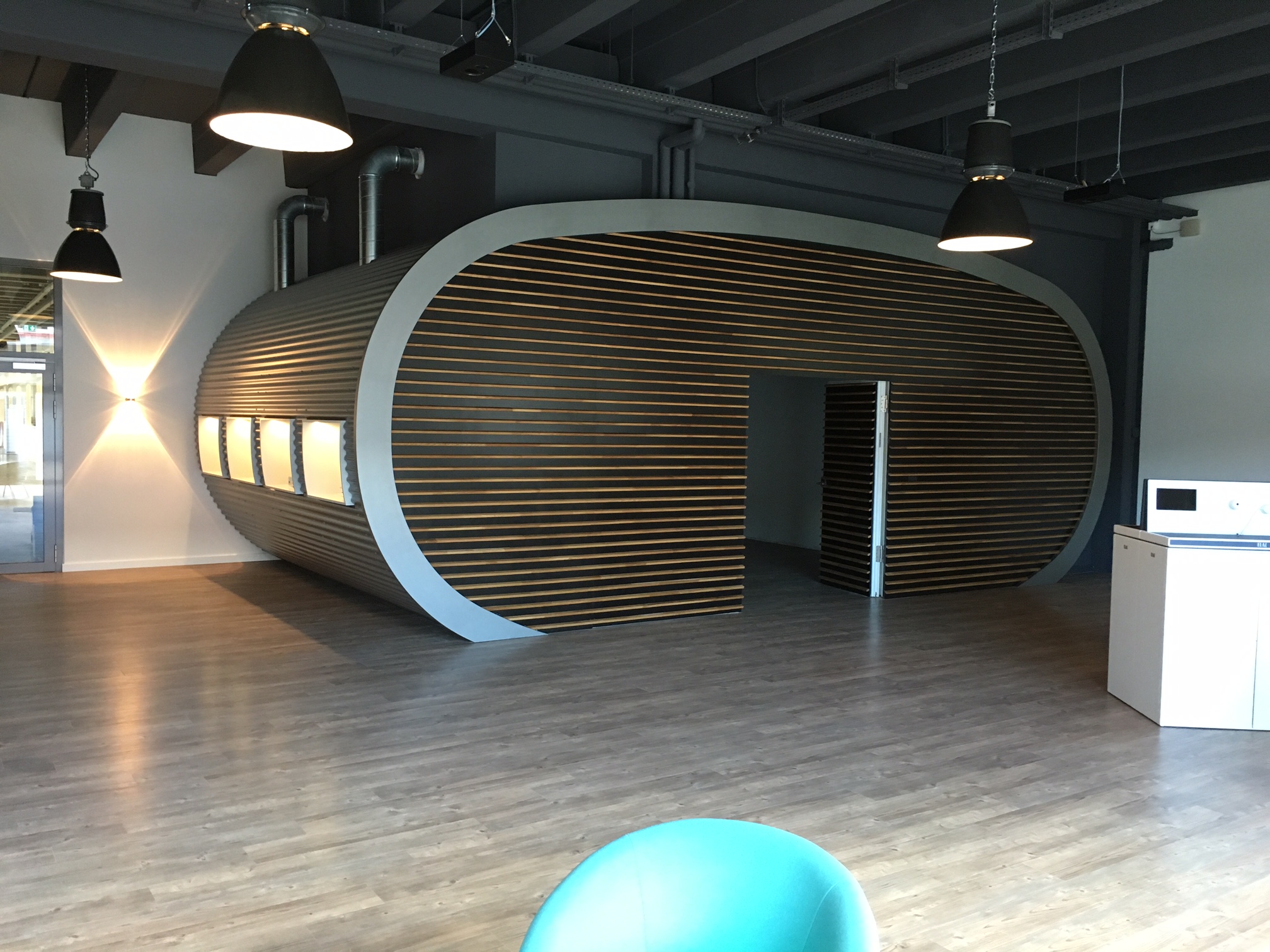 Neuer Standort an ELAC Electroacustic GmbH übergeben